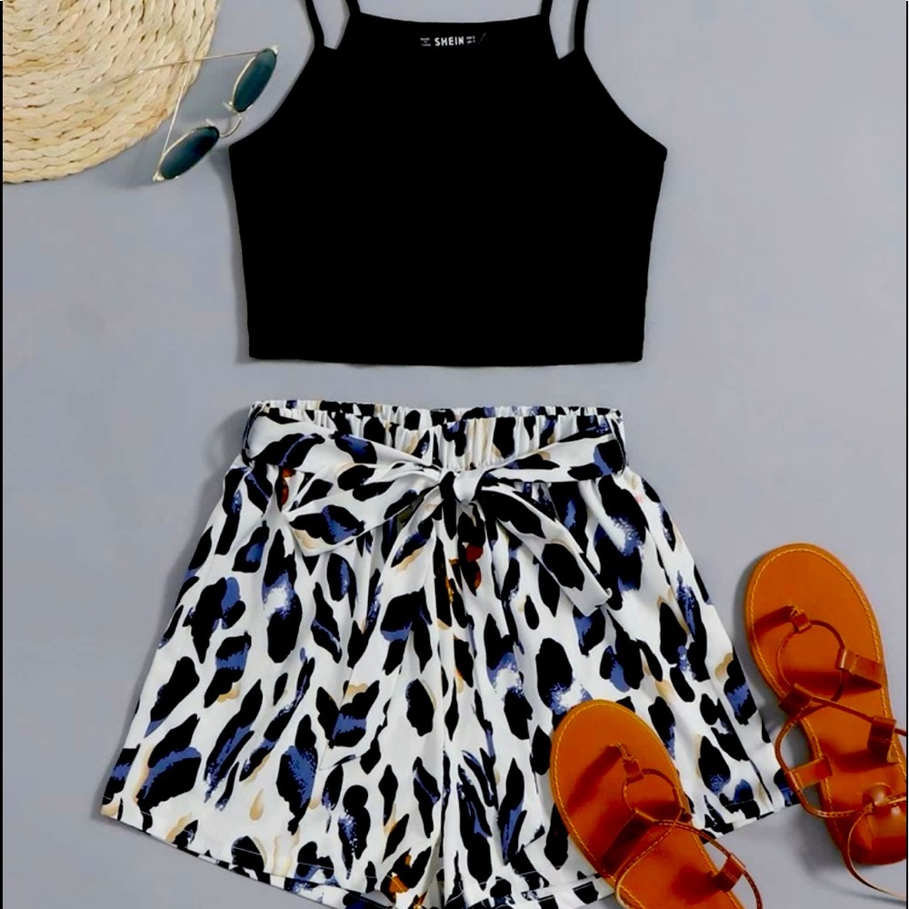 NWT Vacay ready SHEIN 2 piece short set sz M